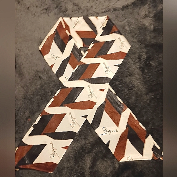 Schiaparelli Scarf - Picture 3 of 3